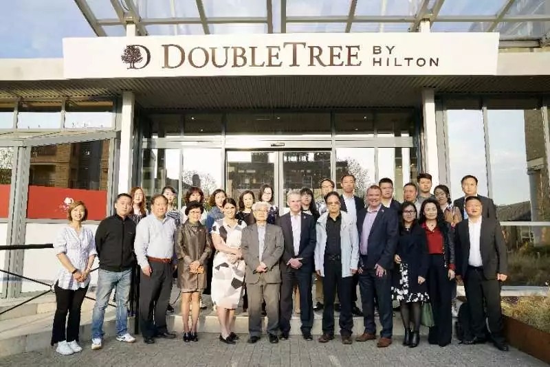 深圳防水代表團拜訪英國屋面工程協(xié)會領(lǐng)導(dǎo)和專家